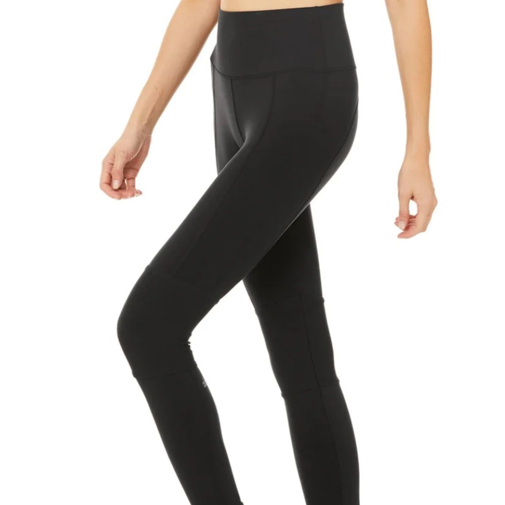 Alo Avenue Legging